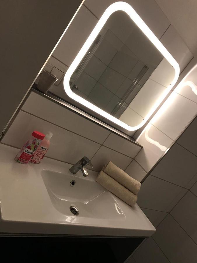 Dream 2 Kitchen Bath Balkon Maximum 5 Person Apartment *